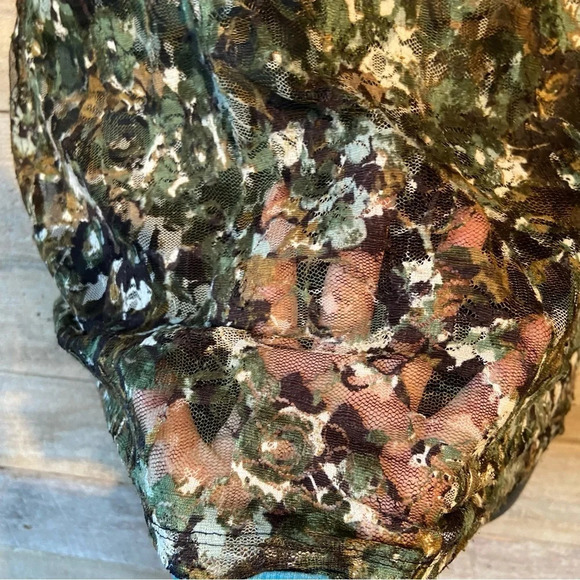 💥5/$25 Majora women’s sheer lace tank top in size large - Picture 4 of 8